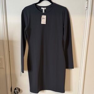 Elegant Grey Long Sleeve Dress